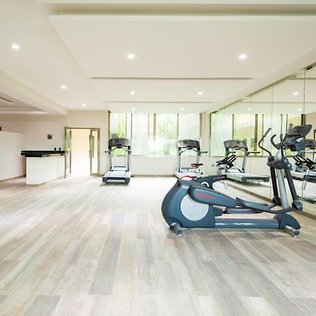 Palmarena Rooms & Residences - Long Stay Comfort With Parking, Sauna, Gym & Pool - Steps From 5Th Avenue Playa del Carmen Kültér fotó