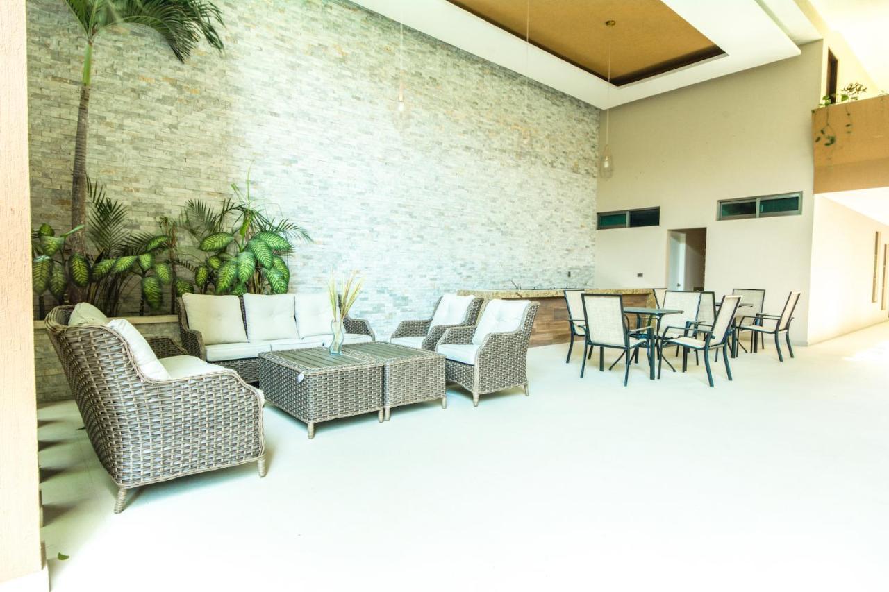 Palmarena Rooms & Residences - Long Stay Comfort With Parking, Sauna, Gym & Pool - Steps From 5Th Avenue Playa del Carmen Kültér fotó